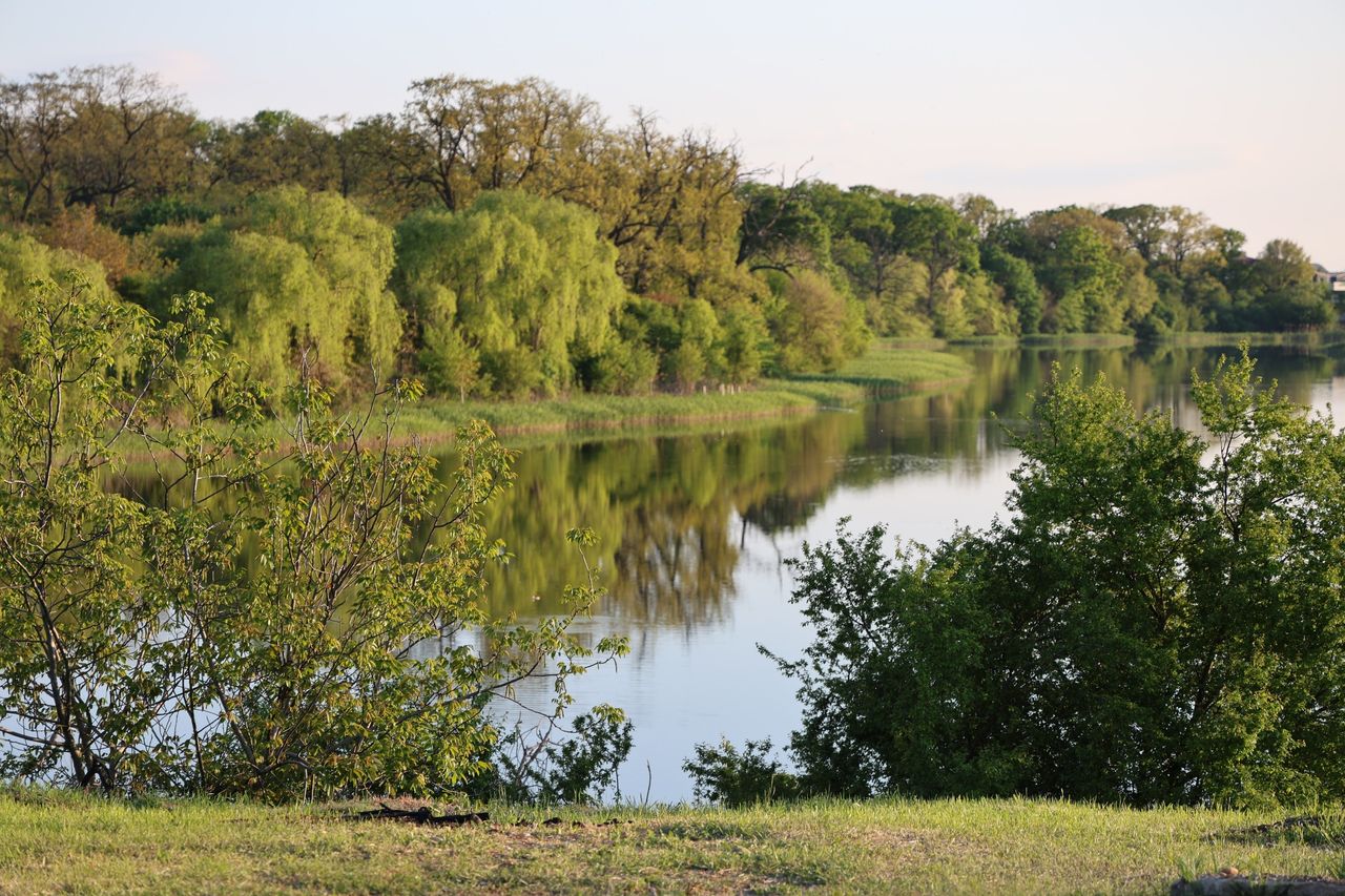 Lacul din apropierea ansamblului YOLA LAC, imaginea 2 din 3.